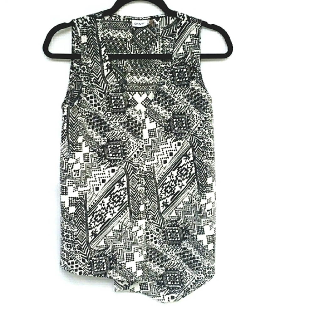 DKNYC Black Geometric Print Sleeveless Career Blouse